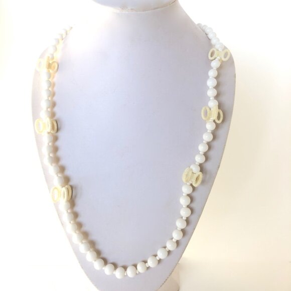 Vintage Miriam Haskell (Signed) Milk Glass Necklace with Tourniquet detail - Picture 1 of 5